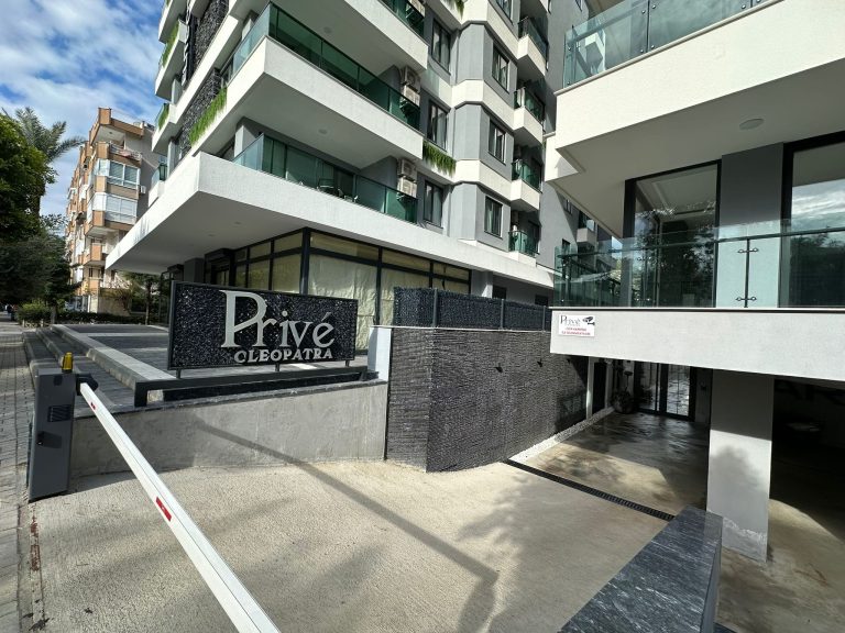 1+1 Apartment in Cleopatra Beach for Sale