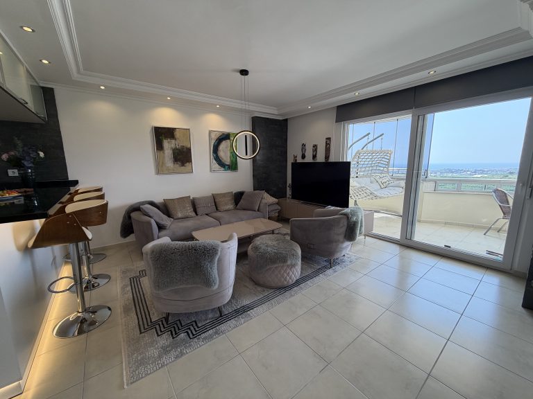 3+1 Luxury Duplex Penthouse on Sale in Mahmutlar